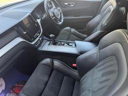 Volvo XC60 2.0 D4 R-Design AWD Euro 6 (s/s) 5dr at 18th