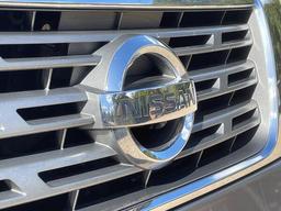 Nissan Navara 2.3 dCi Tekna Auto 4WD Euro 6 4dr at 40th