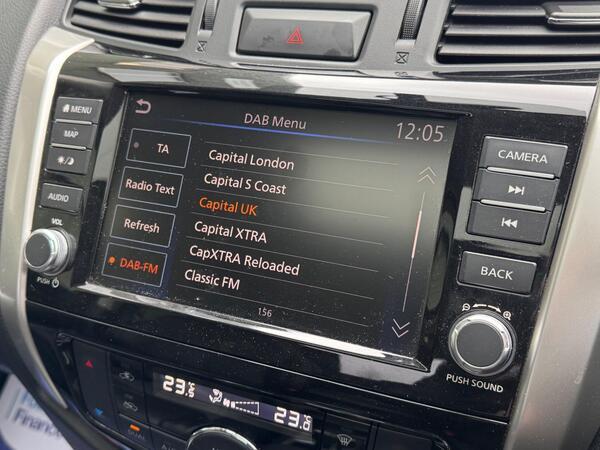 Nissan Navara 2.3 dCi N-Guard Auto 4WD Euro 6 4dr