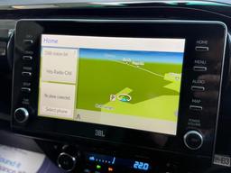 Toyota Hilux 2.8 D-4D Invincible X Auto 4WD Euro 6 (s/s) 4dr at 5th