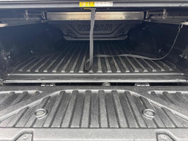 Nissan Navara 2.3 dCi N-Guard Auto 4WD Euro 6 4dr