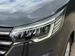 Renault Trafic 2.0 dCi Blue LL30 Sport Crew Van L2 H1 Euro 6 (s/s) 6dr at 26th