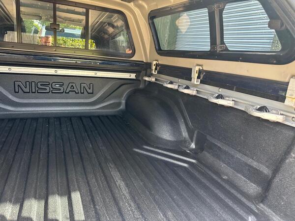 Nissan Navara 2.3 dCi Tekna Auto 4WD Euro 6 4dr