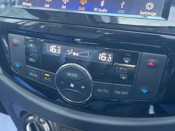 Nissan Navara 2.3 dCi Tekna 4WD Euro 6 (s/s) 4dr