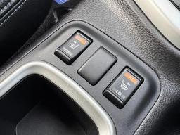 Nissan Navara 2.3 dCi N-Guard Auto 4WD Euro 6 4dr at 20th