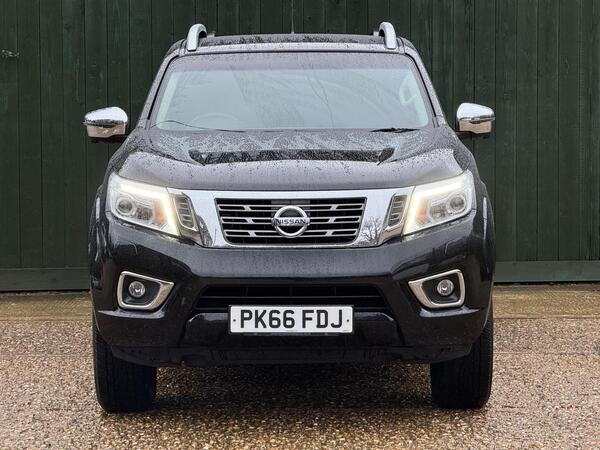 Nissan Navara 2.3 dCi Tekna 4WD Euro 6 (s/s) 4dr