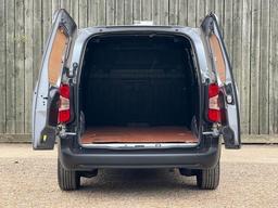 Vauxhall Combo 1.5 Turbo D 2300 Edition L2 H1 Euro 6 (s/s) 4dr at 47th