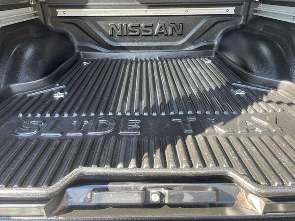 Nissan Navara 2.3 dCi Tekna Auto 4WD Euro 6 4dr