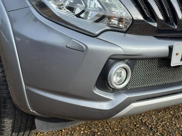 Mitsubishi L200 2.4 DI-D DC Barbarian Auto 4WD Euro 6 4dr