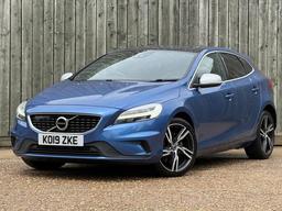 Volvo V40 2.0 D3 R-Design Edition Auto Euro 6 (s/s) 5dr at 9th
