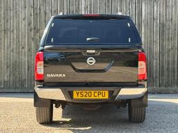 Nissan Navara 2.3 dCi Tekna 4WD Euro 6 (s/s) 4dr at 20th