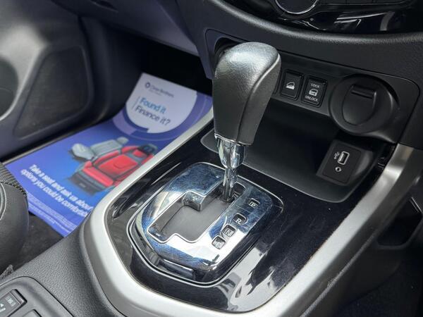 Nissan Navara 2.3 dCi Tekna Auto 4WD Euro 6 4dr