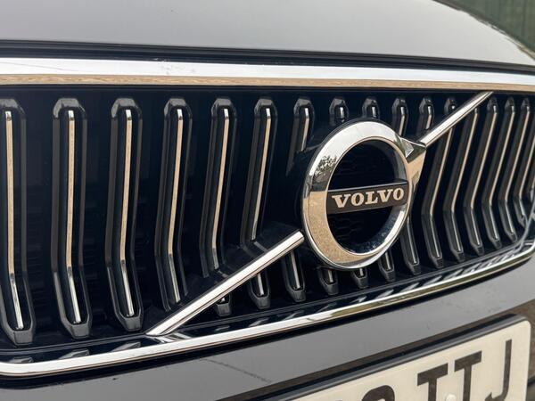 Volvo XC40 2.0 T4 Inscription Pro Auto Euro 6 (s/s) 5dr