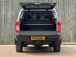 Nissan Navara 2.3 dCi N-Guard Auto 4WD Euro 6 4dr at 14th