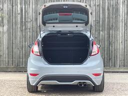 Ford Fiesta 1.6T EcoBoost ST-200 Euro 6 3dr at 41th