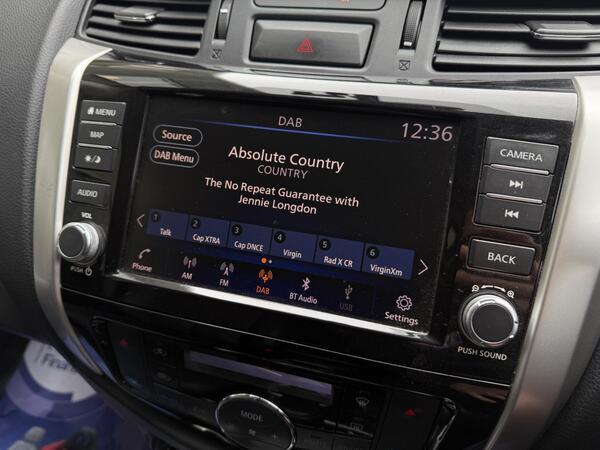 Nissan Navara 2.3 dCi Tekna Auto 4WD Euro 6 4dr