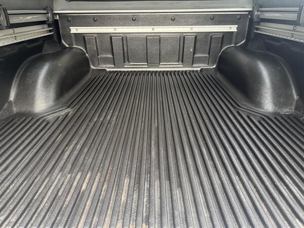 Nissan Navara 2.3 dCi Tekna Auto 4WD Euro 6 4dr