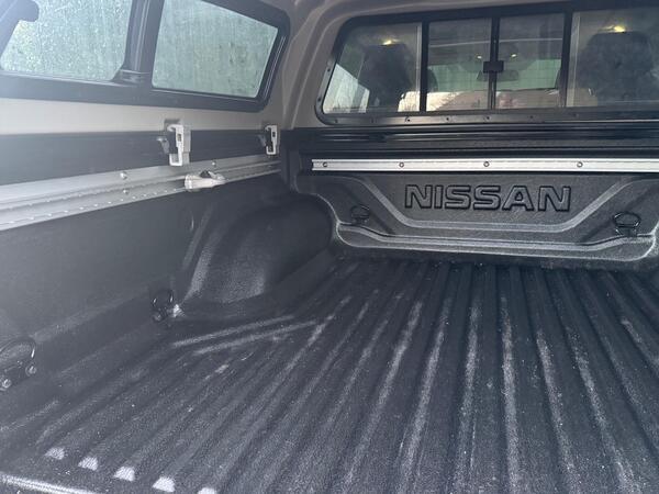 Nissan Navara 2.3 dCi N-Guard Auto 4WD Euro 6 4dr