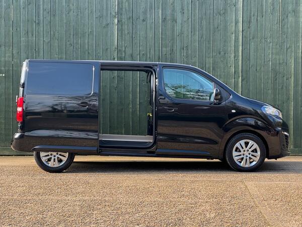 Peugeot Expert 2.0 BlueHDi 1400 Professional Premium Standard Panel Van MWB Euro 6 (s/s) 6dr