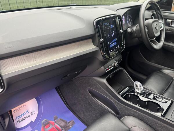Volvo XC40 2.0 T4 Inscription Pro Auto Euro 6 (s/s) 5dr