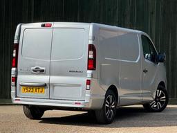 Renault Trafic 2.0 dCi Blue SL30 Extra Sport L1 H1 Euro 6 (s/s) 5dr at 3th