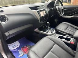 Nissan Navara 2.3 dCi Tekna Auto 4WD Euro 6 4dr at 27th