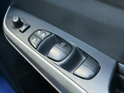 Nissan Navara 2.3 dCi Tekna Auto 4WD Euro 6 4dr at 23th