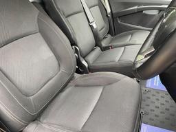 Renault Trafic 2.0 dCi Blue LL30 Sport L2 H1 Euro 6 (s/s) 5dr at 4th