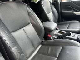 Nissan Navara 2.3 dCi Tekna Auto 4WD Euro 6 4dr at 15th