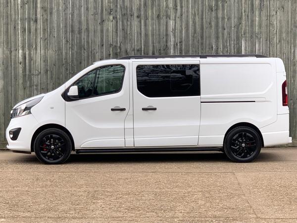 Vauxhall Vivaro 1.6 CDTi 2900 BiTurbo ecoTEC Limited Edition Nav Crew Van L2 H1 Euro 6 (s/s) 5dr (6 Seat)