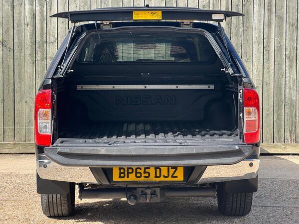 Nissan Navara 2.3 dCi Tekna 4WD Euro 5 4dr