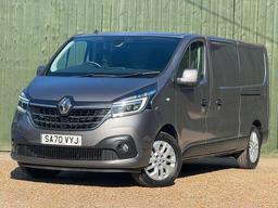 Renault Trafic 2.0 dCi ENERGY 30 Sport LWB Standard Roof Euro 6 (s/s) 5dr at 9th