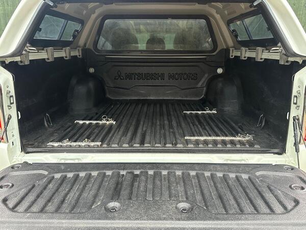 Mitsubishi L200 2.4 DI-D DC Barbarian Auto 4WD Euro 6 4dr