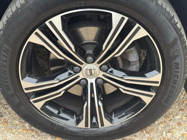 Volvo XC40 2.0 T4 Inscription Pro Auto Euro 6 (s/s) 5dr