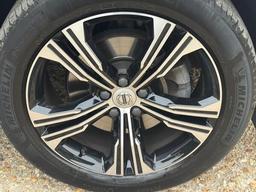 Volvo XC40 2.0 T4 Inscription Pro Auto Euro 6 (s/s) 5dr at 34th
