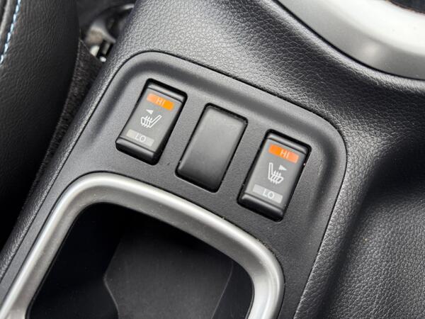 Nissan Navara 2.3 dCi N-Guard Auto 4WD Euro 6 4dr