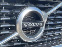 Volvo XC60 2.0 B5 MHEV R-Design Pro Auto Euro 6 (s/s) 5dr at 40th