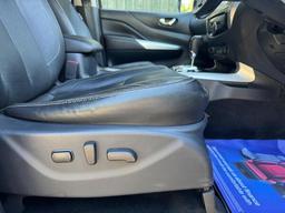 Nissan Navara 2.3 dCi Tekna Auto 4WD Euro 6 4dr at 30th
