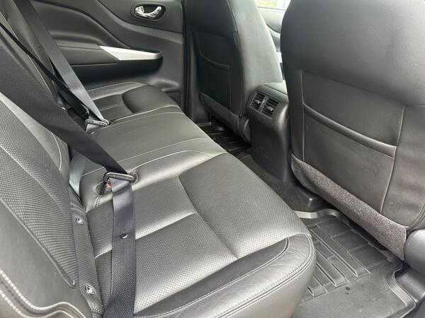 Nissan Navara 2.3 dCi Tekna Auto 4WD Euro 6 4dr