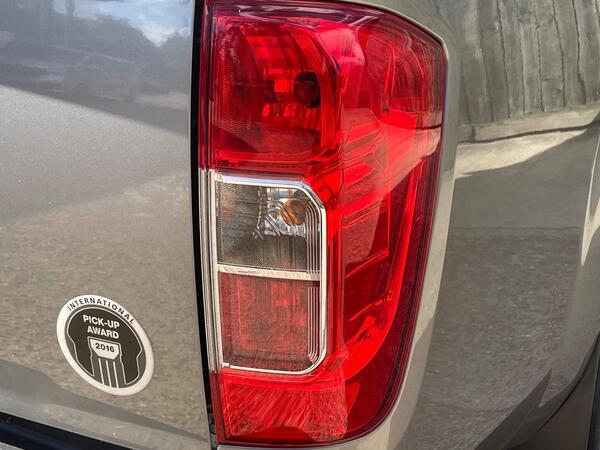 Nissan Navara 2.3 dCi Tekna Auto 4WD Euro 6 4dr