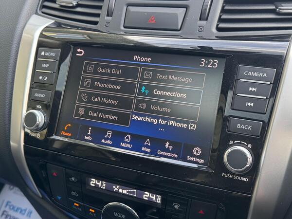 Nissan Navara 2.3 dCi N-Guard Auto 4WD Euro 6 4dr