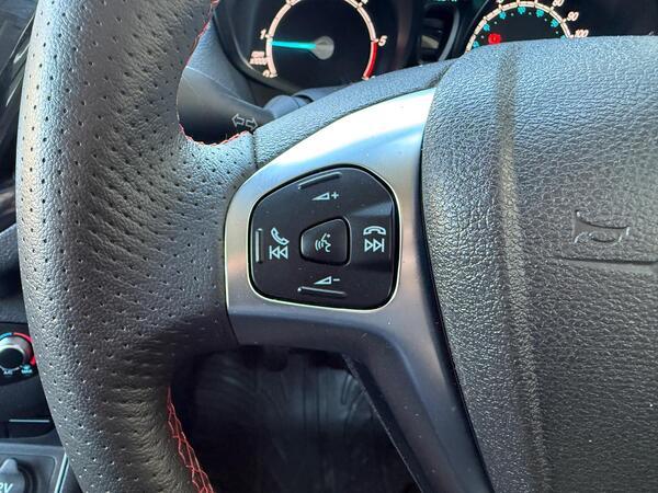 Ford Transit Courier 1.5 TDCi Sport L1 Euro 6 5dr