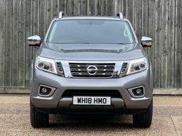 Nissan Navara 2.3 dCi Tekna Auto 4WD Euro 6 4dr at 5th