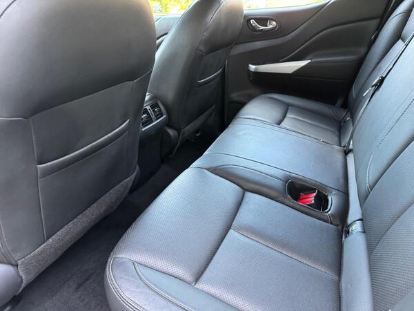 Nissan Navara 2.3 dCi Tekna Auto 4WD Euro 6 4dr