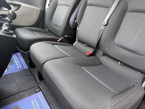 Renault Trafic 1.6 dCi ENERGY 29 Sport Nav LWB Standard Roof Euro 6 (s/s) 5dr