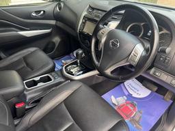 Nissan Navara 2.3 dCi Tekna Auto 4WD Euro 6 4dr at 4th