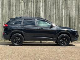 Jeep Cherokee 2.2 MultiJetII Night Eagle Auto 4WD Euro 6 (s/s) 5dr at 7th