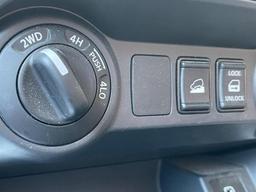 Nissan Navara 2.3 dCi Tekna 4WD Euro 6 (s/s) 4dr at 22th