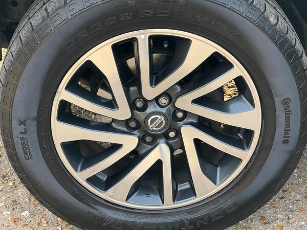 Nissan Navara 2.3 dCi Tekna Auto 4WD Euro 6 4dr