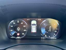 Volvo XC60 2.0 D4 R-Design Auto Euro 6 (s/s) 5dr at 2th